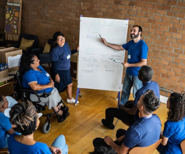 nonprofits-meeting